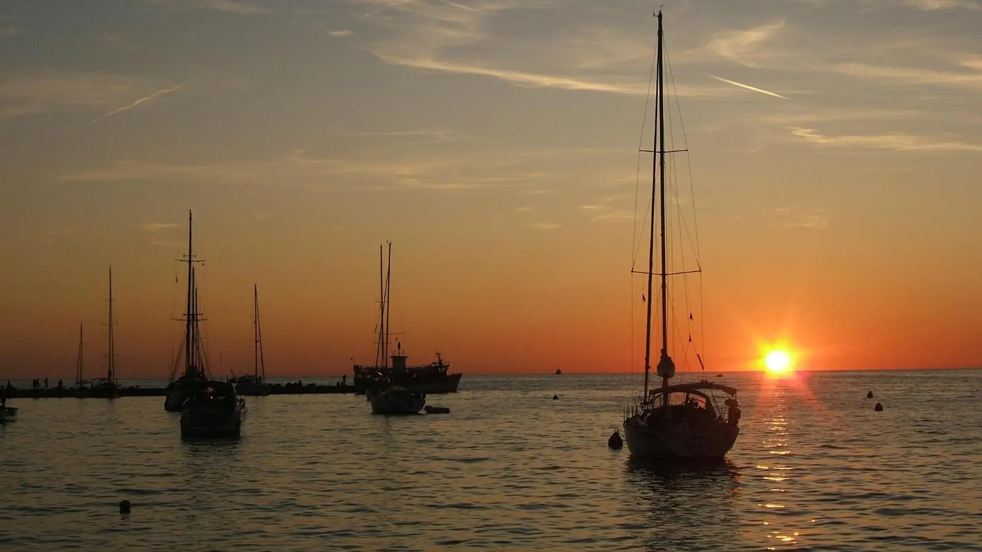 Sonia A2, Few Steps From The Beach Novigrad  Croatia